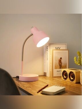 LIGHT PINK DESK LAMP
